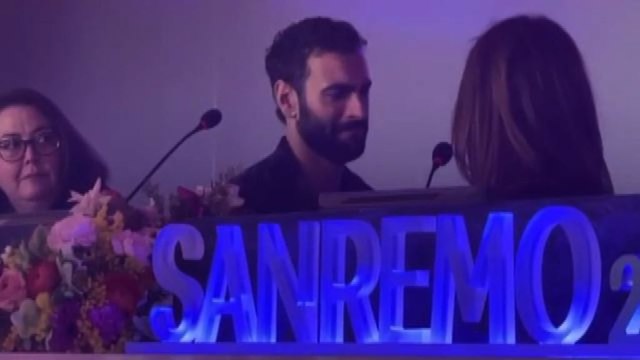 Sanremo, Marco Mengoni si commuove in sala stampa