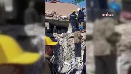 Kahramanmaraş’ta depreme asansörde yakalanan 4 kişi kurtarıldı