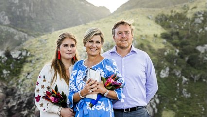 GALA VIDEO - Màxima des Pays-Bas : a-t-elle voulu faire passer un message en portant cette robe très colorée ?