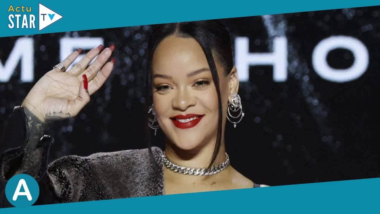 Rihanna : Veste en fourrure et jupe serpent, look sexy et original en marge du Super Bowl, le ton es