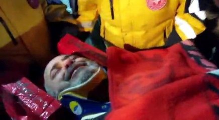 Depremin 137'nci saatinde çifte mutluluk