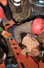 Hatay'da 141. saatte anne ve 5 yaşındaki kızı enkazdan çıkartıldı