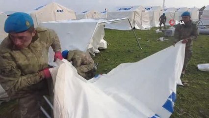 MSB: "Mehmetçik 25 çadır kentte toplam 3 bin 500 çadırın kurulmasına katkıda bulundu"