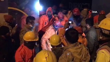 Bitlis JÖH 138 saat sonra enkazdan Baran'ı sağ olarak çıkardı