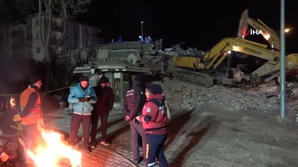 Hayat Sitesi'nde umutlu bekleyiş: 6. günde enkazda yaşam izi