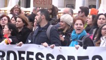 Más de 140.000 profesores de escuela pública lusa se toman Lisboa en mayor protesta de maestros
