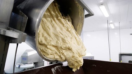 How Domino's makes 1 billion pizzas a year amid labor shortages
