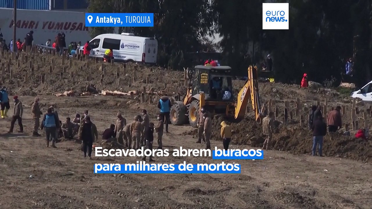 Turquia improvisa cemitério para enterrar milhares de vítimas dos sismos
