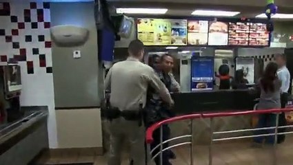 Cops - Se22 - Ep04 HD Watch