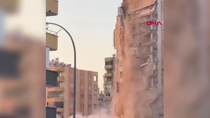 Yarısı yıkılan binanın 11'inci katında buzdolabı asılı kaldı (2)