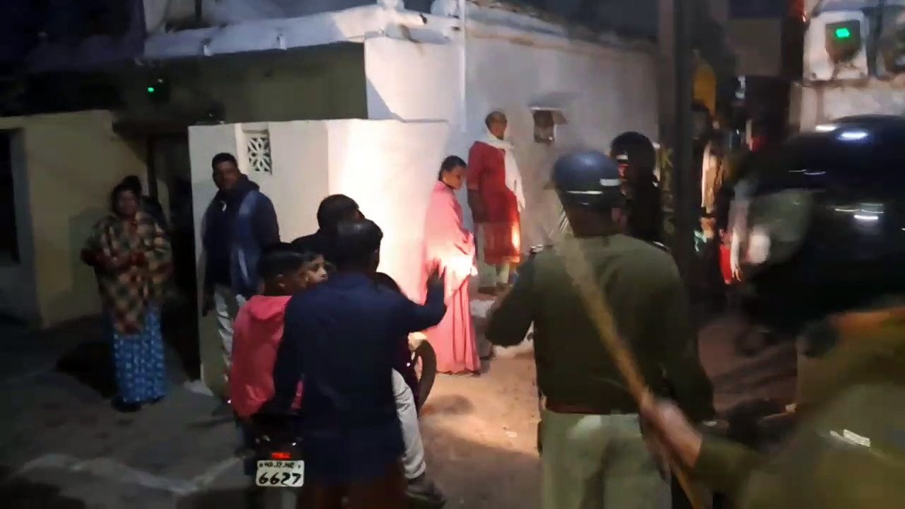 Policemen including CSP injured in stone pelting