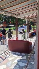 Camioneta blindada de la UNP cargada de droga en El Valle 4