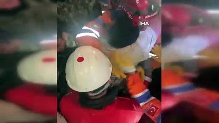 Tam 170 saat sonra enkazın altından yürüyerek çıktı