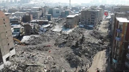 Malatya'da enkaz çalışmaları havadan görüntülendi