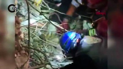 7 yaşındaki Mustafa depremden 163 saat sonra sağ çıkarıldı