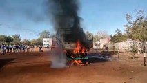 वीडियो न्यूज : थाने लाते ही धू—धू कर जल उठा ट्रक, बच्चों की वैन को मारी थी टक्कर