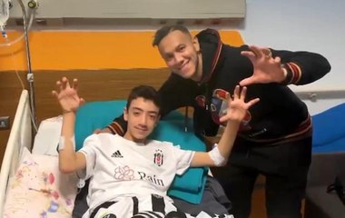 Josef de Souza, depremzede Arda Can ve Cenk ile bir araya geldi