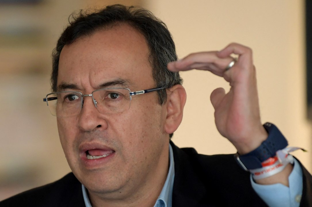 Entrevista con el ministro del Interior, Alfons...