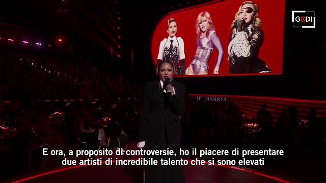 Madonna ai Grammy Awards è irriconoscibile: Who's that girl? titolano i tabloid