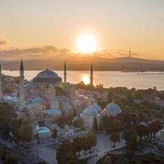 Turquie : pourquoi la mosquée Sainte-Sophie, à Istanbul, est-elle célèbre ? - carré