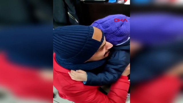 Enkazdan çıkan baba ile kızı, 8 gün sonra Adana'da birbirine kavuştu