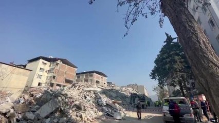 Hatay'da 4 Voleybolcunun Bulunduğu Enkazda Kurtarma Çalışmaları 8. Günde Devam Ediyor
