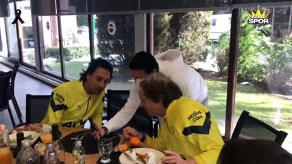 Jorge Jesus ve Atilla Szalai depremzede Efe ile görüştü