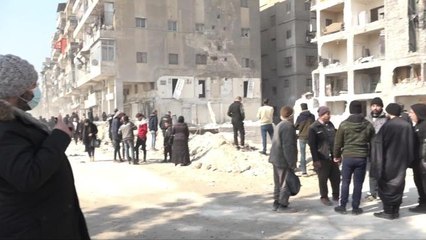 Halep'te Depremzedeler Enkaz Altındaki Sevdiklerini Aramaya Devam Ediyor