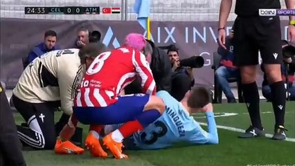 Antoine Griezmann y Mingueza, protagonistas de una curiosa escena / REDES