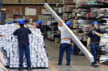 Bruselas eleva casi medio punto las previsiones de crecimiento económico para España