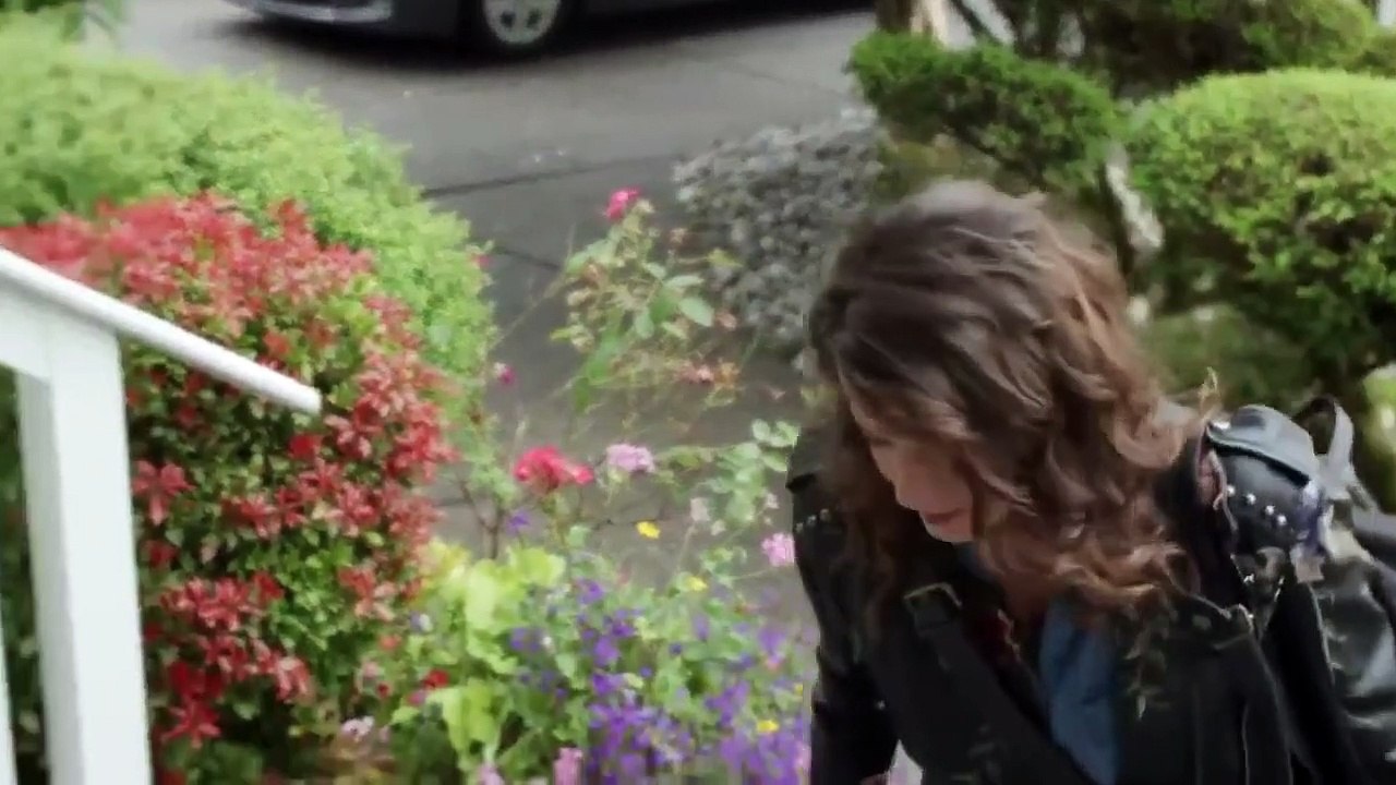 You Me Her - Se5 - Ep04 HD Watch