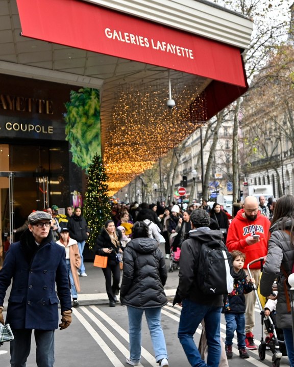 Des salariés de La Redoute vont bénéficier d'un gros chèque grâce au rachat par le groupe Galeries Lafayette (1)