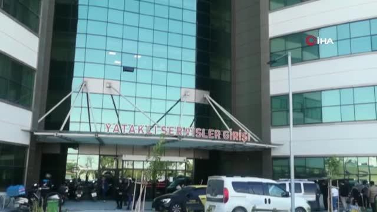"Su ister misin" sorusuna "Yok daha muayene olmadım" diyen Hazal Mersin'de iyileşiyor