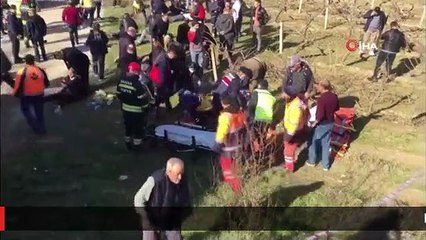 Manisa'da işçi servisiyle tır çarpıştı: 17 yaralı