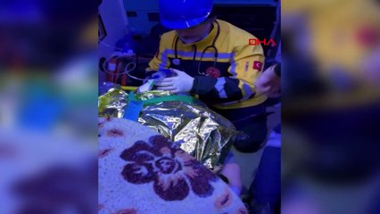 Enkazdan 138 saat sonra çıkarıldı, 'Özel hastaneye götürmeyin param yok' dedi
