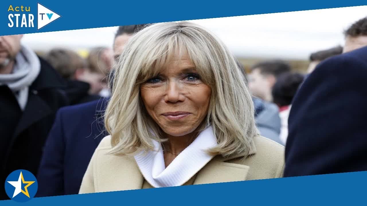 Brigitte Macron fait un selfie avec un de ses anciens élèves, et son nom ne vous est pas inconnu