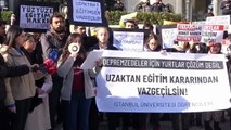 İstanbul Üniversitesi öğrencilerinden 'uzaktan eğitim' protestosu: 