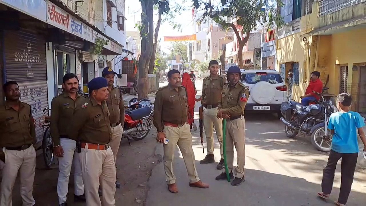 Stone pelting on police, six arrested for rioting