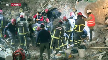 Acılı baba deprem anınında yaşadıklarını anlattı