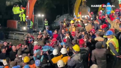 Osmaniye'de enkazdan kurtarılan gençten ekiplere: 'Şalgam suyu içmek istiyorum'