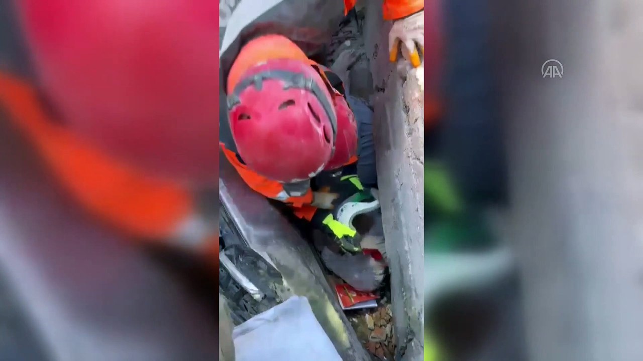 Van İl Jandarma Komutanlığı ekipleri, 55 kişiyi enkazdan kurtardı