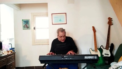 Musica Video Piano e voce -Solo nella notteby Xandrot-Video Live