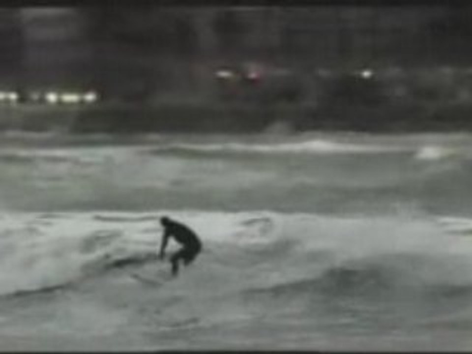 Pub Quicksilver..(Avec une dynamite :p)