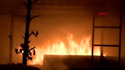 KEMER HURDACILAR SİTESİ'NDE YANGIN 2 İŞYERİ KULLANILAMAZ HALE GELDİ