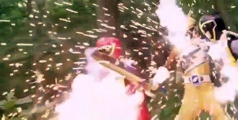 Power Rangers Dino Super Charge E008