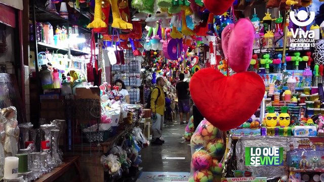 Comerciantes del Roberto Huembes con grandiosas ofertas para este 14 de febrero