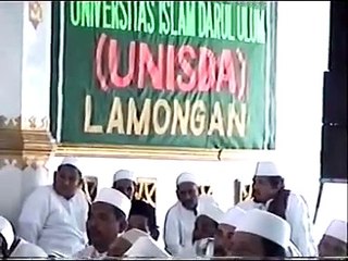 K.H. Ahmad Asrori Al Ishaqi RA di Unisda Lamongan 2005