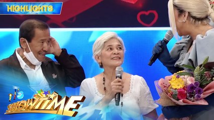 Vice Ganda talks to a couple of 50 years of marriage mother Mely and father Nestor | It's Showtime