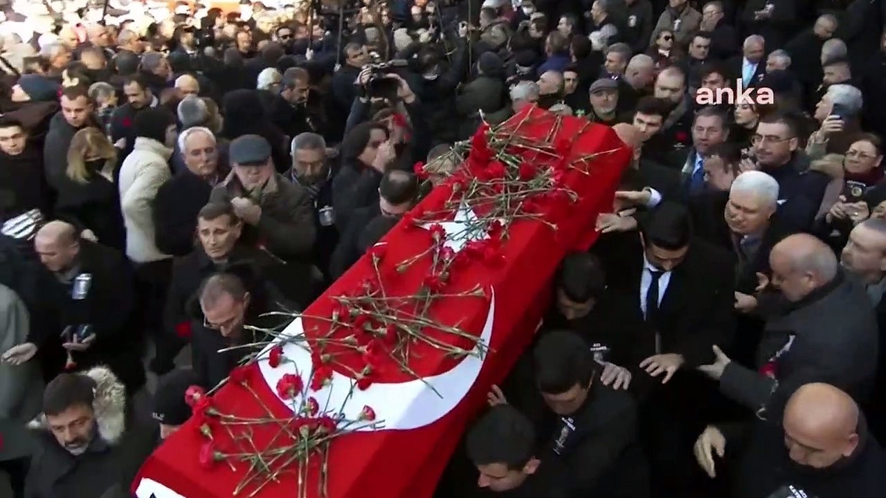 Eski CHP Genel Başkanı Deniz Baykal için CHP Genel Merkezi'nde tören düzenlendi