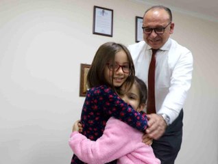 Depremzede aileyi duygulandıran buluşma